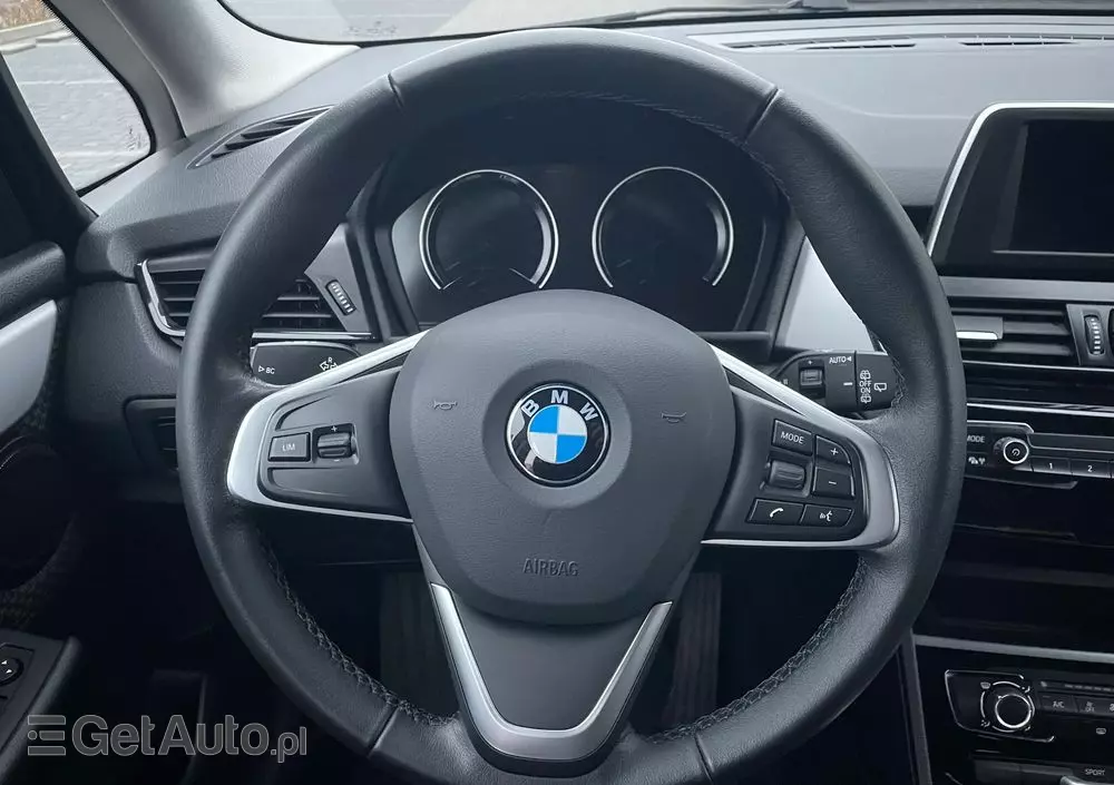 BMW Seria 2 216d
