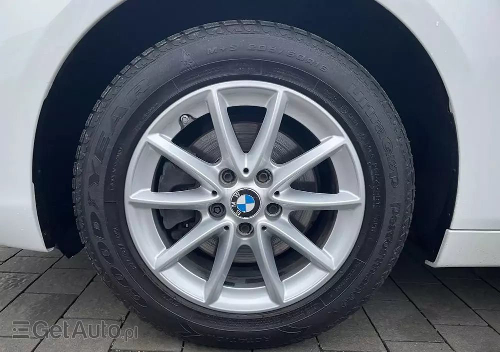 BMW Seria 2 216d