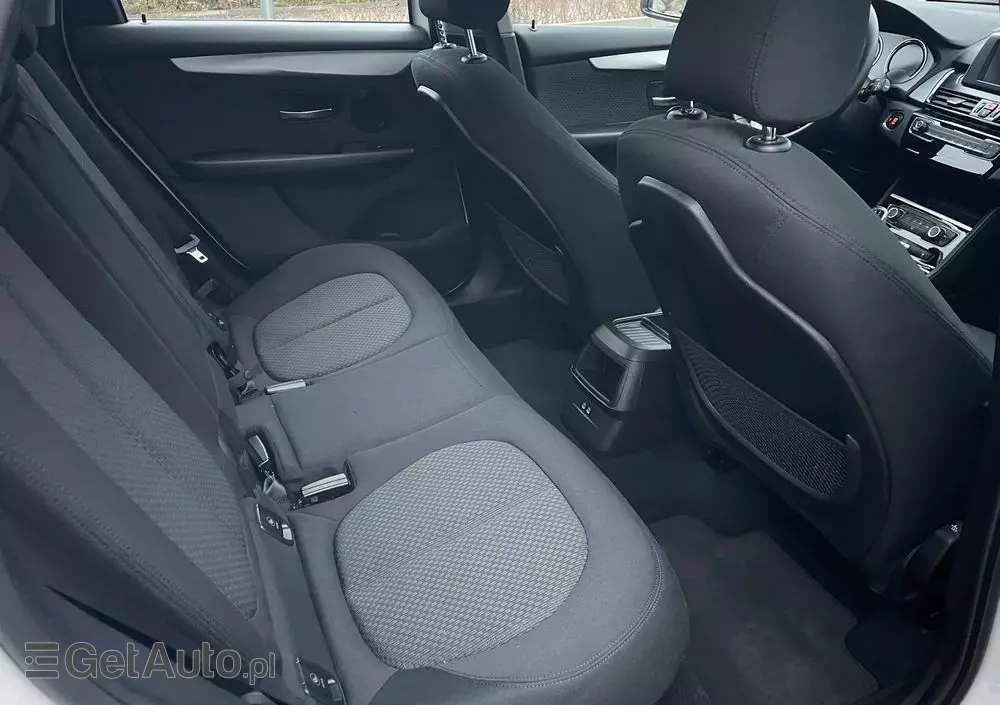 BMW Seria 2 216d