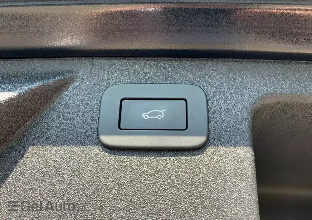 LAND ROVER Discovery Sport D200 Dynamic HSE