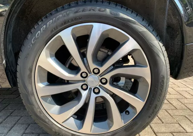 LAND ROVER Discovery Sport D200 Dynamic HSE