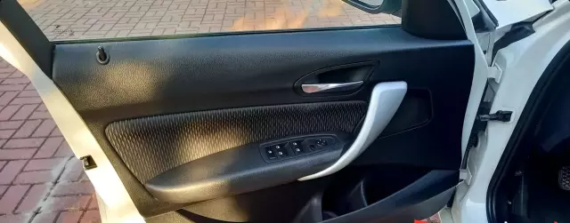 BMW Seria 1 116d (116 KM)