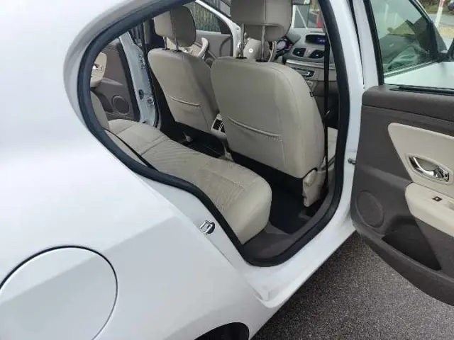 RENAULT Fluence 