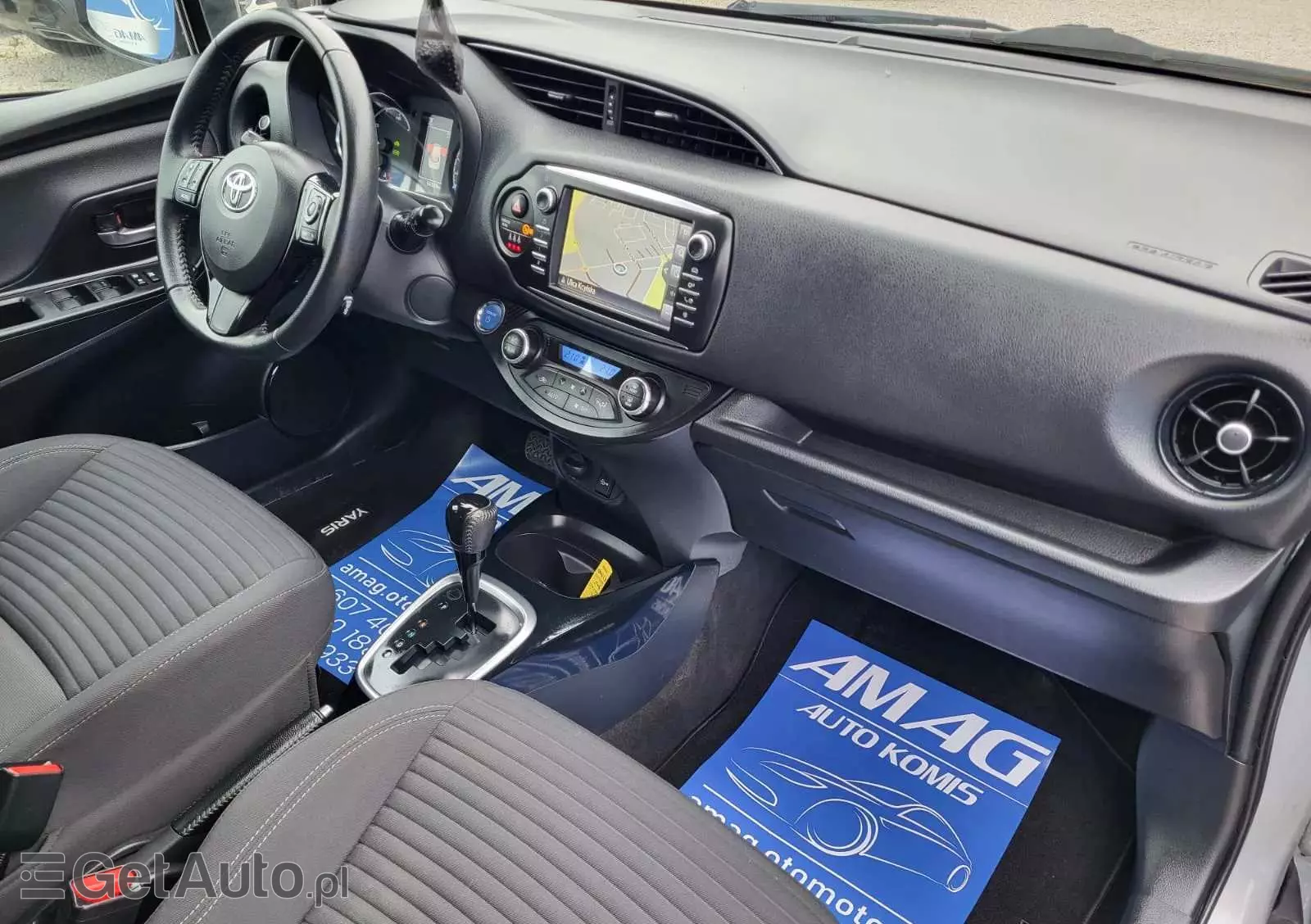 TOYOTA Yaris Hybrid 100 Active