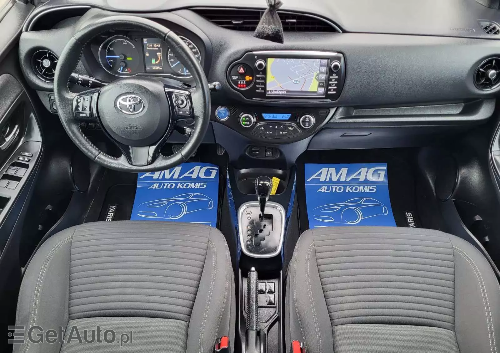 TOYOTA Yaris Hybrid 100 Active