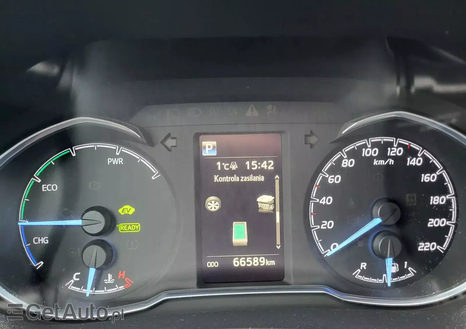 TOYOTA Yaris Hybrid 100 Active