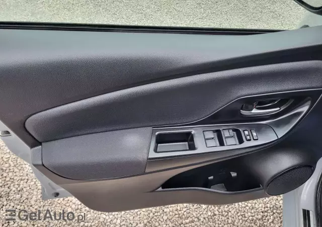 TOYOTA Yaris Hybrid 100 Active