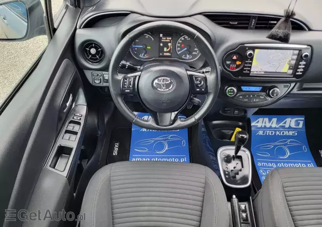TOYOTA Yaris Hybrid 100 Active