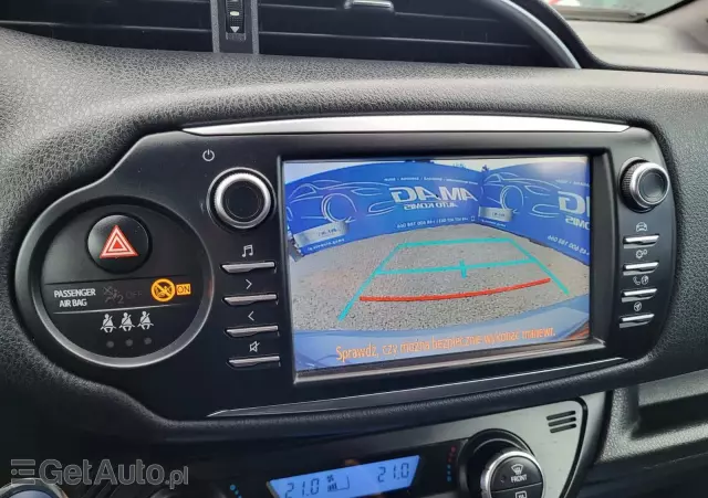 TOYOTA Yaris Hybrid 100 Active