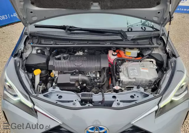 TOYOTA Yaris Hybrid 100 Active