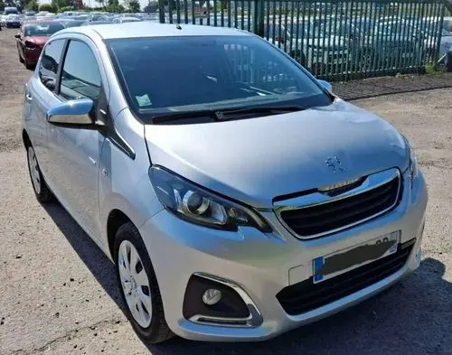 PEUGEOT 108 