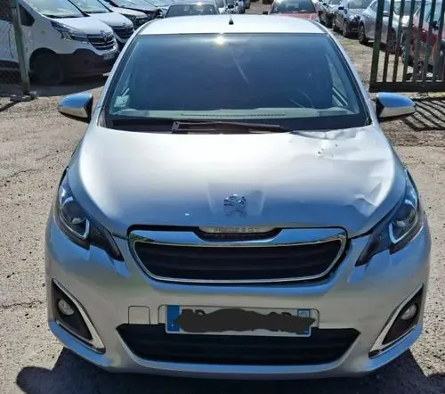 PEUGEOT 108 