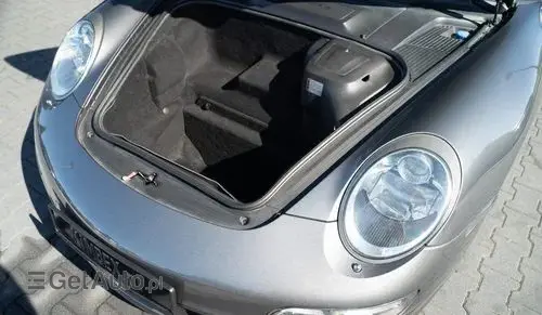 PORSCHE 911 Carrera 