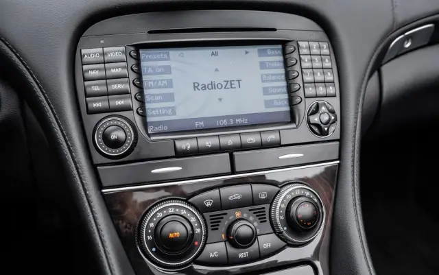 MERCEDES-BENZ SL 350 7G-TRONIC Sport