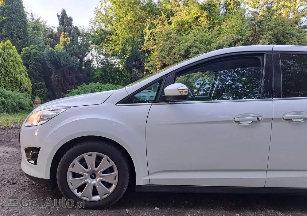 FORD Grand C-MAX 1.6 TDCi Titanium