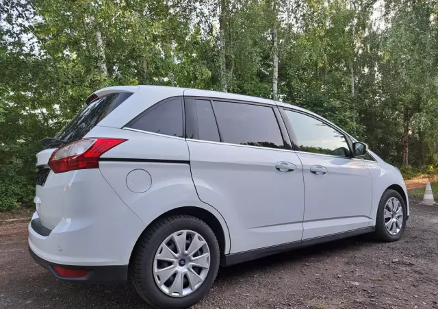 FORD Grand C-MAX 1.6 TDCi Titanium