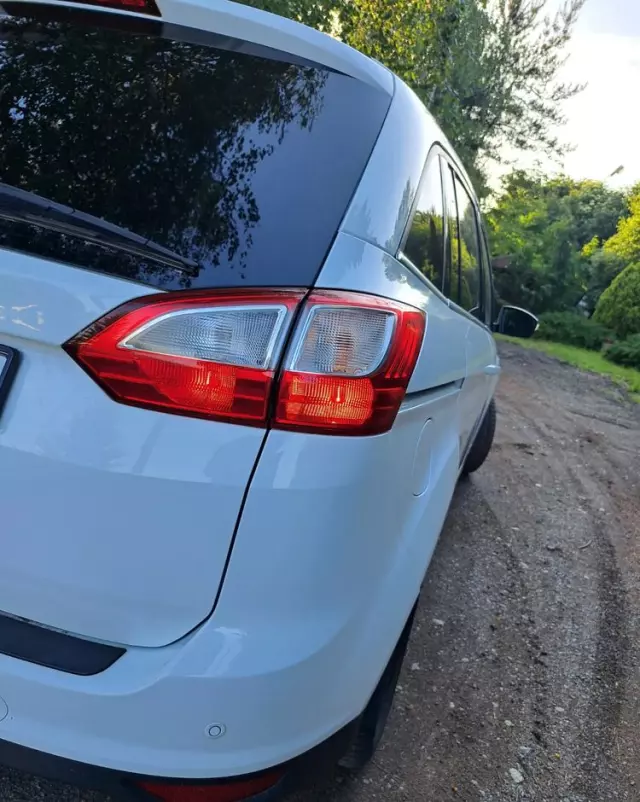 FORD Grand C-MAX 1.6 TDCi Titanium