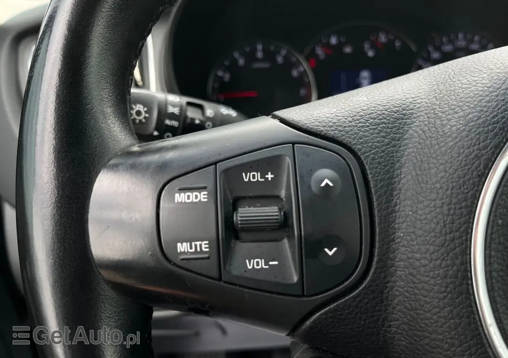 KIA Carens 1.6 GDI M