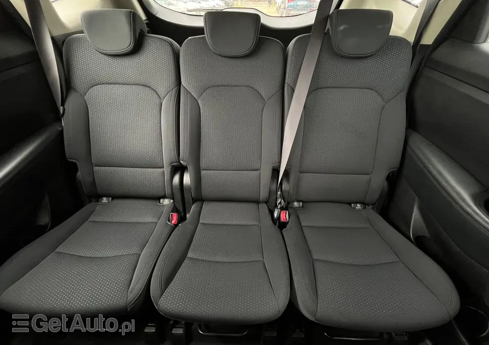 KIA Carens 1.6 GDI M