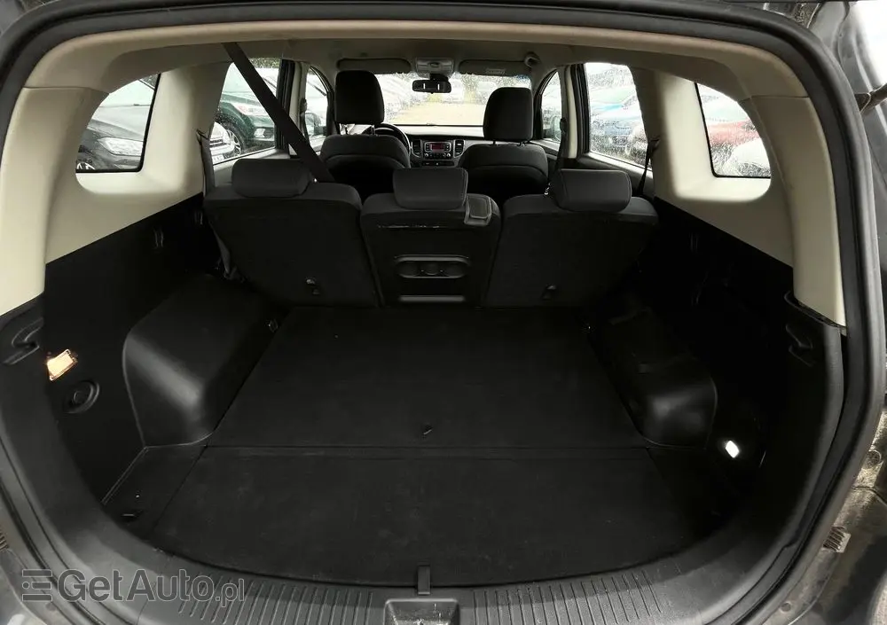 KIA Carens 1.6 GDI M