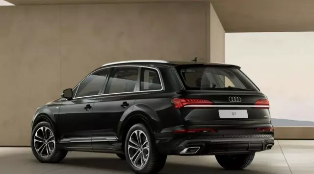 AUDI Q7 