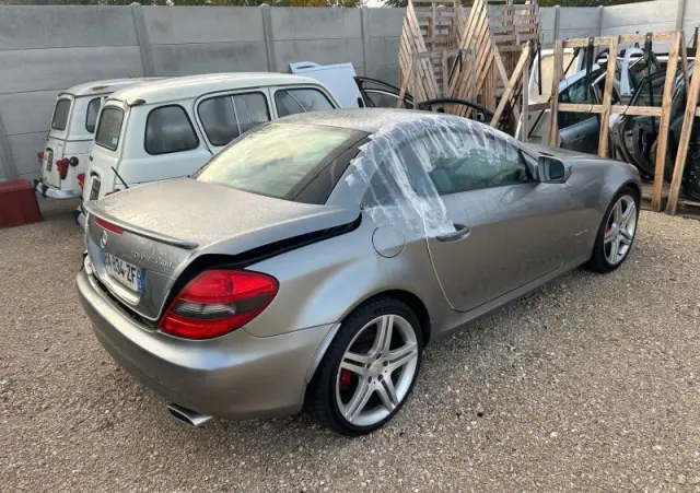 MERCEDES-BENZ SLK 