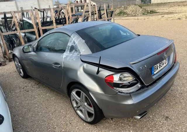 MERCEDES-BENZ SLK 