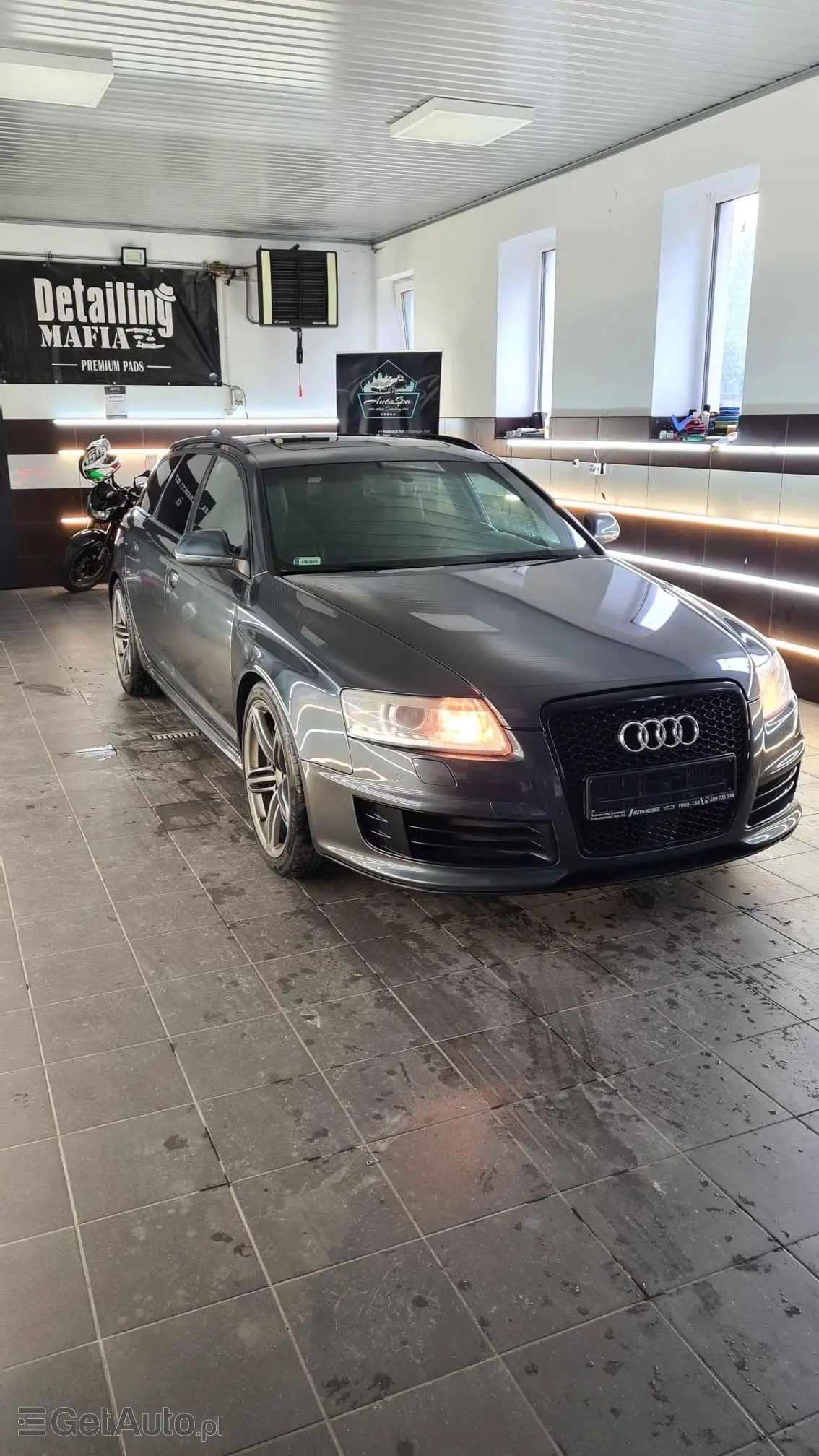 AUDI RS6 Avant Tiptronic