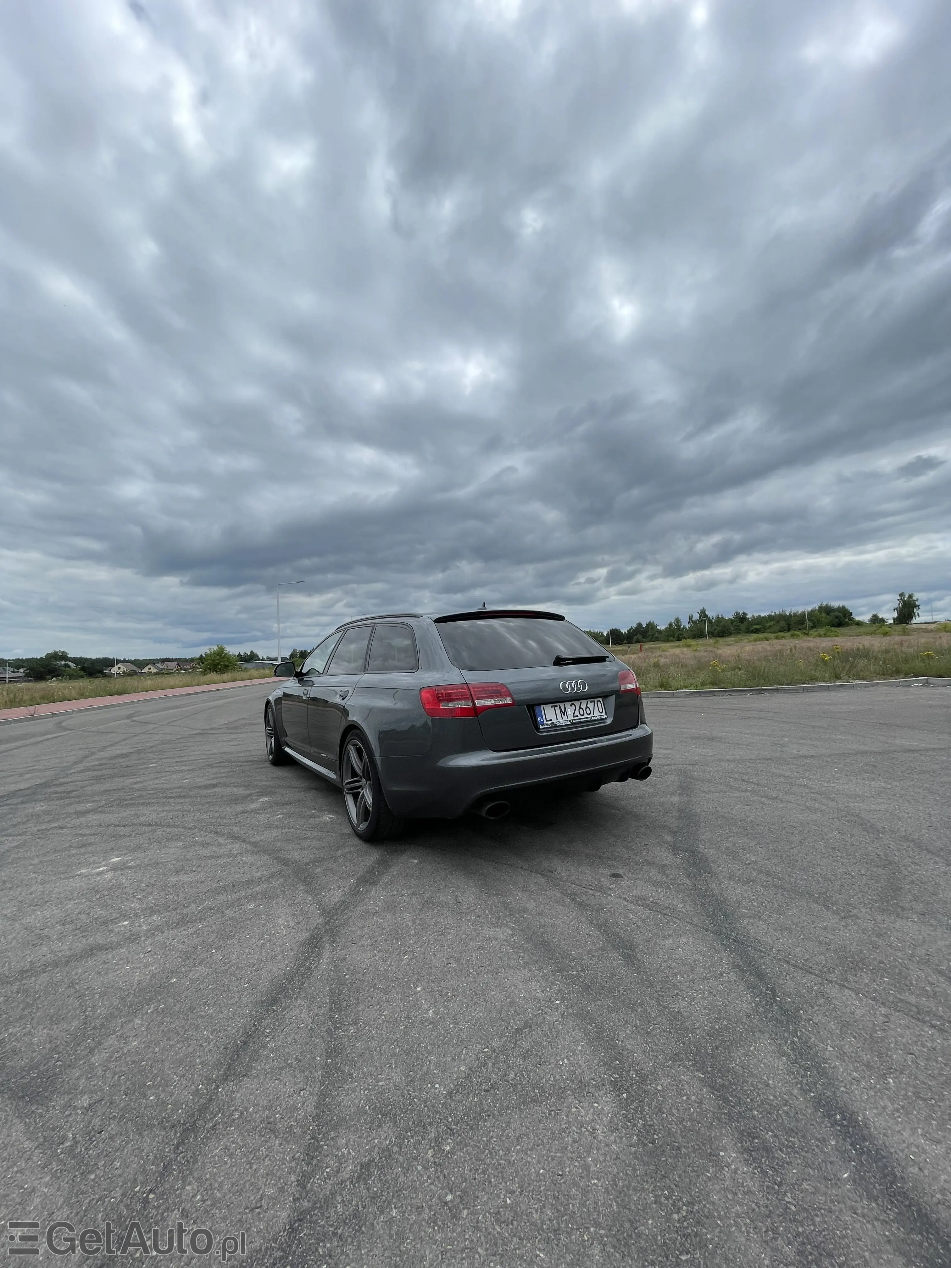 AUDI RS6 Avant Tiptronic