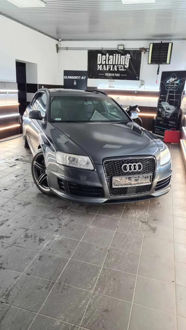 AUDI RS6 Avant Tiptronic