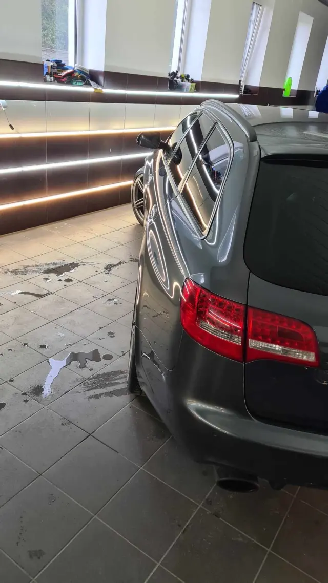 AUDI RS6 Avant Tiptronic