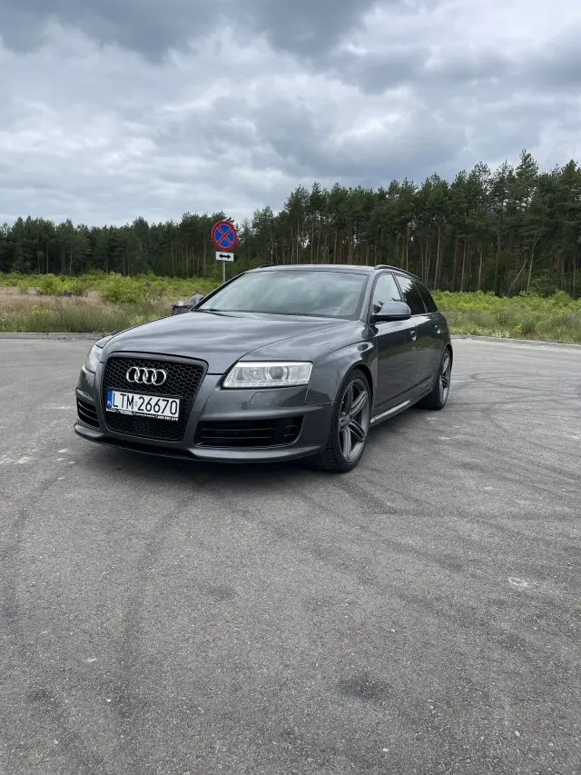 AUDI RS6 Avant Tiptronic