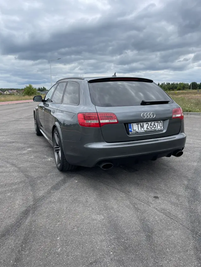 AUDI RS6 Avant Tiptronic