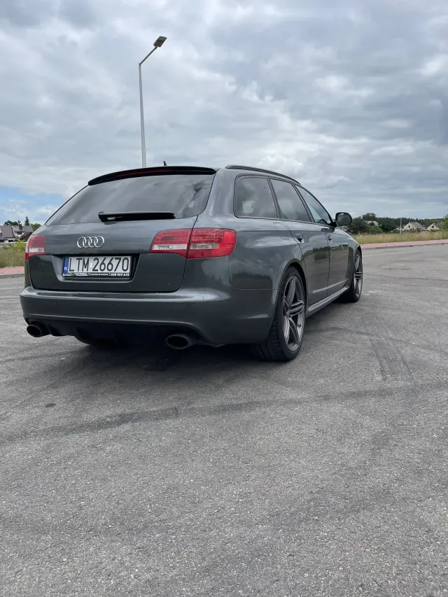 AUDI RS6 Avant Tiptronic