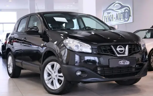NISSAN Qashqai 2.0 dCi 4 x 4 DPF tekna