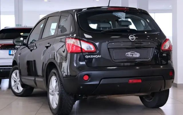NISSAN Qashqai 2.0 dCi 4 x 4 DPF tekna