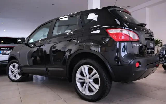 NISSAN Qashqai 2.0 dCi 4 x 4 DPF tekna