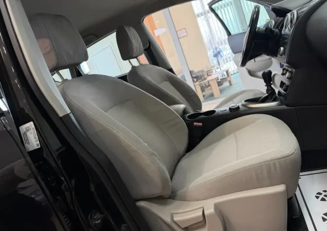 NISSAN Qashqai 2.0 dCi 4 x 4 DPF tekna