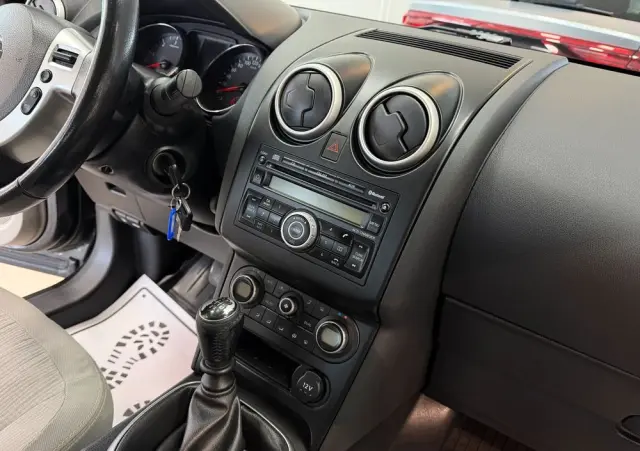 NISSAN Qashqai 2.0 dCi 4 x 4 DPF tekna