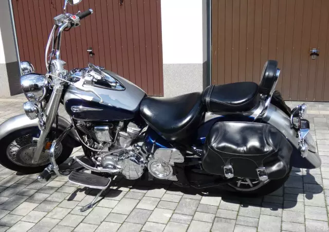 YAMAHA Road Star 