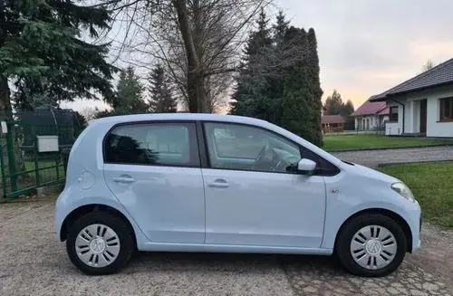 VOLKSWAGEN Up! 
