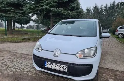 VOLKSWAGEN Up! 