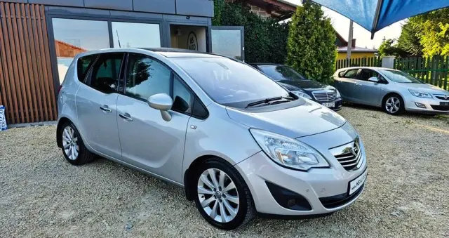 OPEL Meriva 1.4 T Cosmo