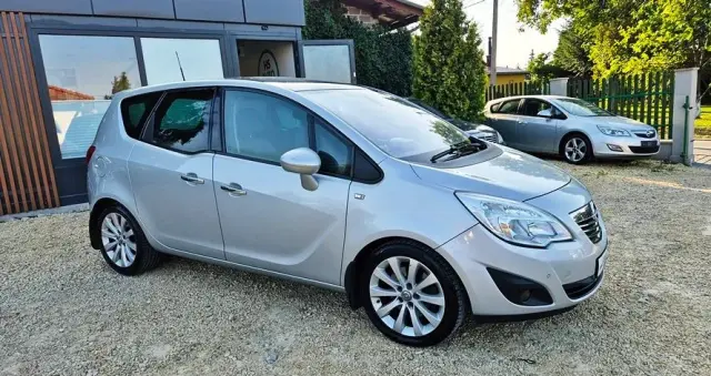 OPEL Meriva 1.4 T Cosmo