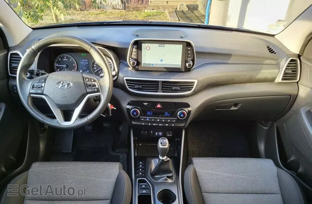 HYUNDAI Tucson 