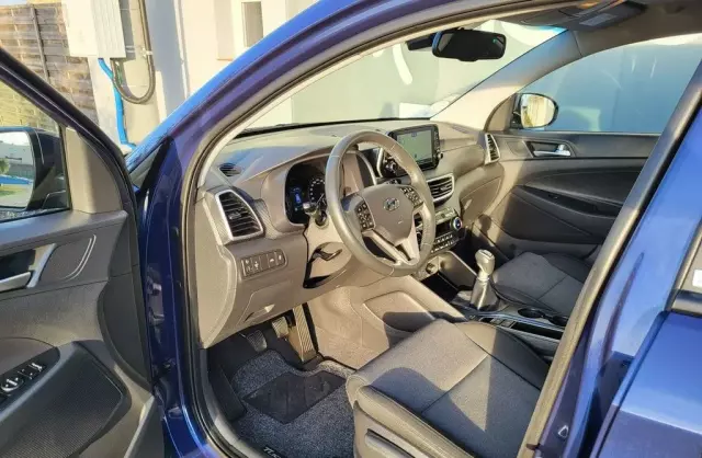 HYUNDAI Tucson 