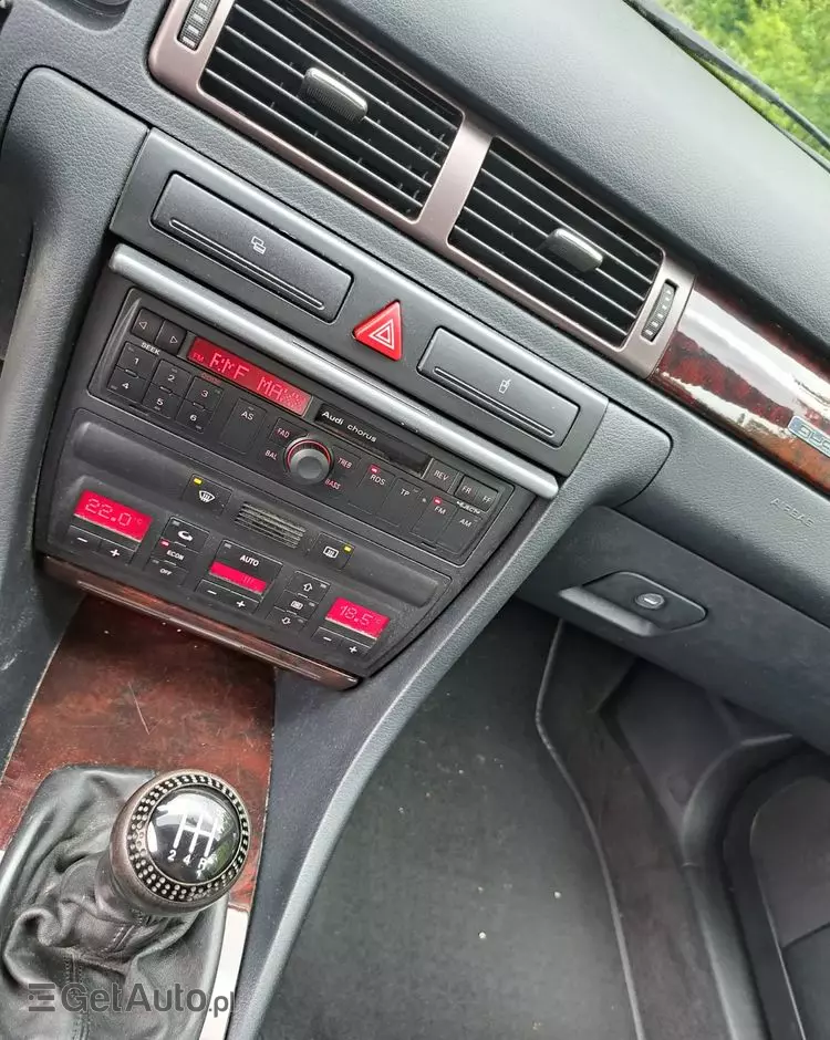 AUDI A6 1.8 T quattro