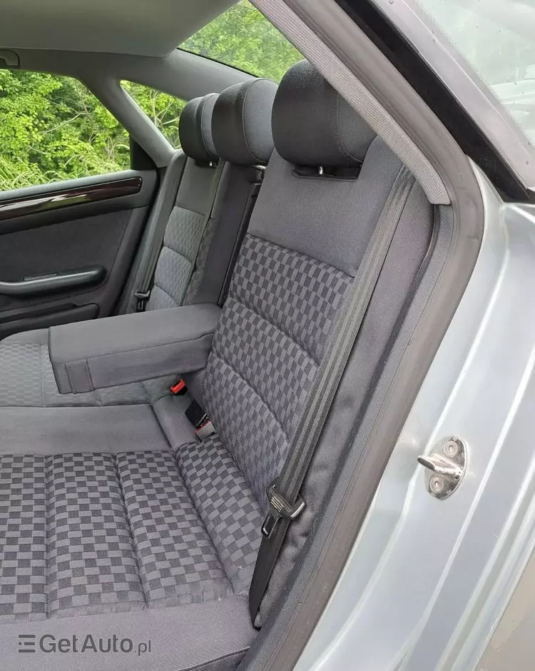 AUDI A6 1.8 T quattro