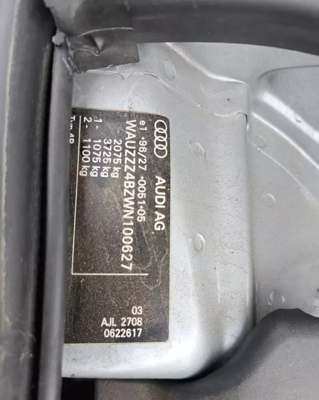 AUDI A6 1.8 T quattro