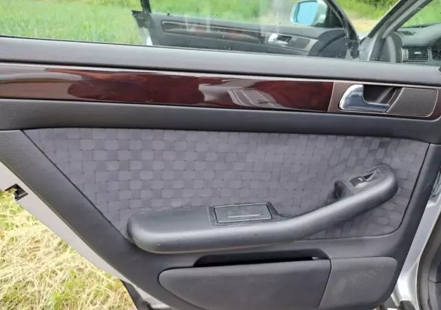 AUDI A6 1.8 T quattro